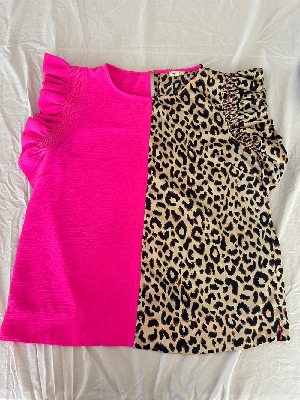 JODIFL Hot Pink & Leopard Split-Print Ruffle Sleeve Tunic Top